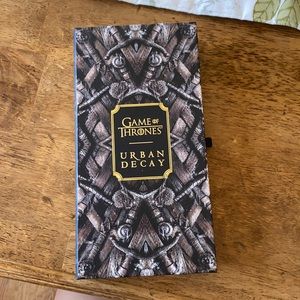 Urban Decay Game of Thrones Palette - LIKE NEW